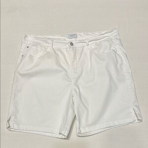 Curve Appeal White Shorts